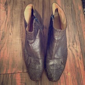 Louboutin python ankle boots metallic -silver/gray